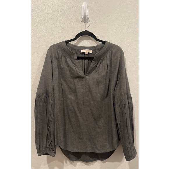LOFT Gray Long Sleeve V-Neck Shirt - Picture 1 of 4